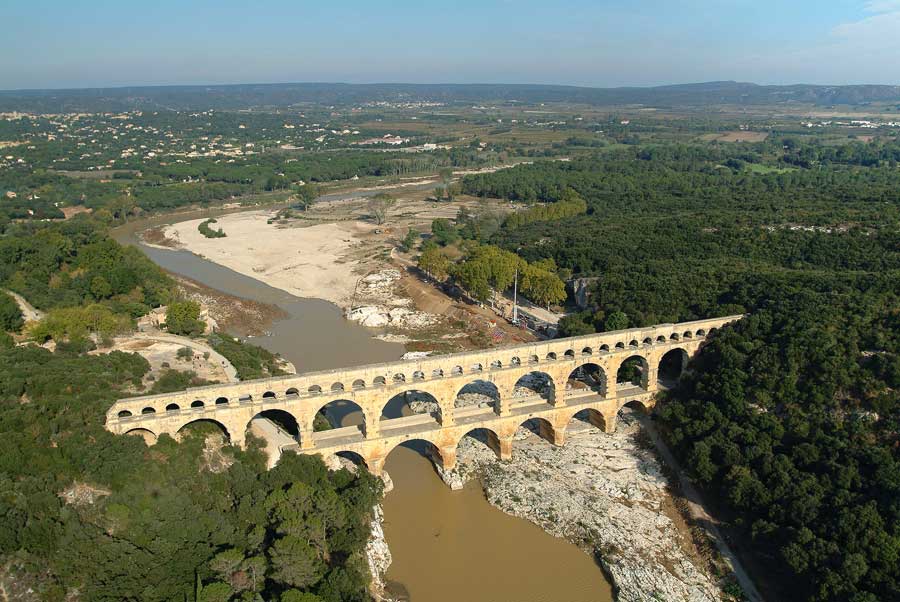 30le-pont-du-gard-2-1003 - Photo aérienne Le-pont-du-gard (2) - Gard : PAF