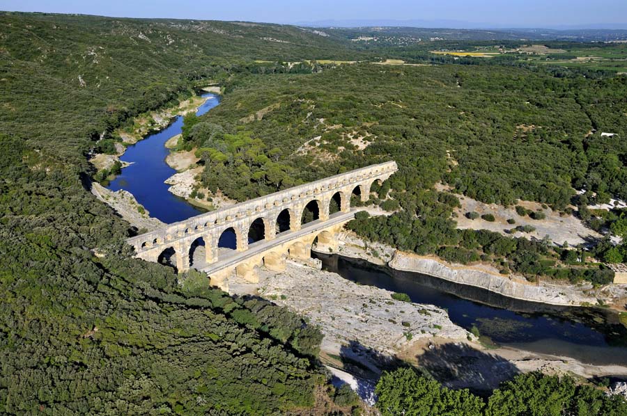30le-pont-du-gard-35-0610 - Photo aérienne Le-pont-du-gard (35) - Gard : PAF