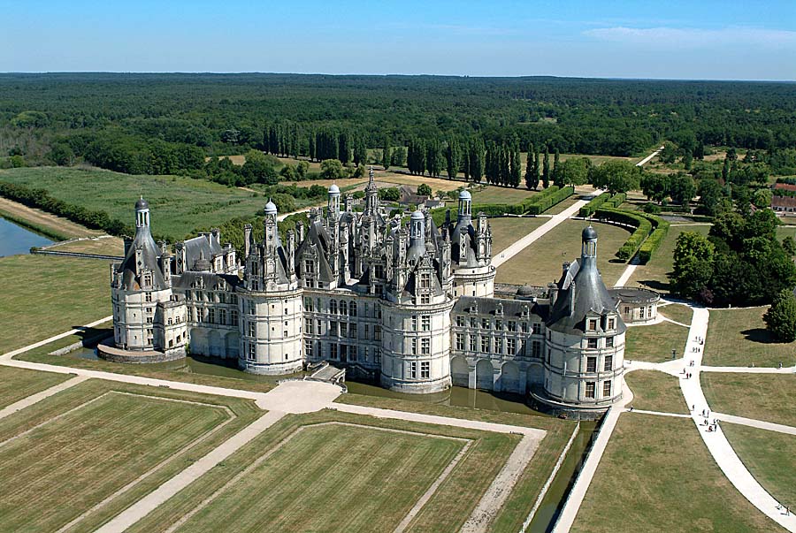 Le château de Chambord photographié depuis un aéronef