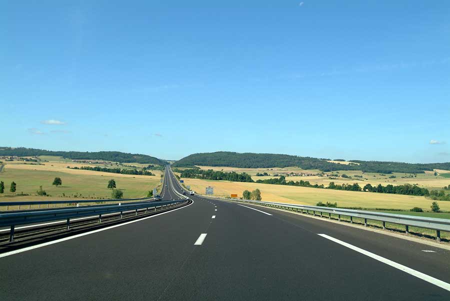 00autoroute-a75-1-e