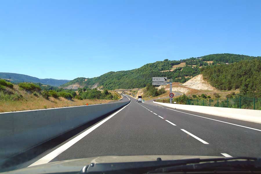 00autoroute-a75-2-e