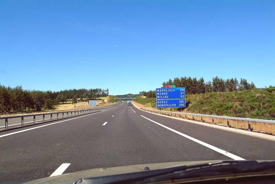 00autoroute-a75-4-e