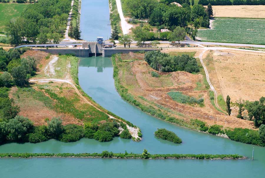 00canal-bas-rhone-1-0606