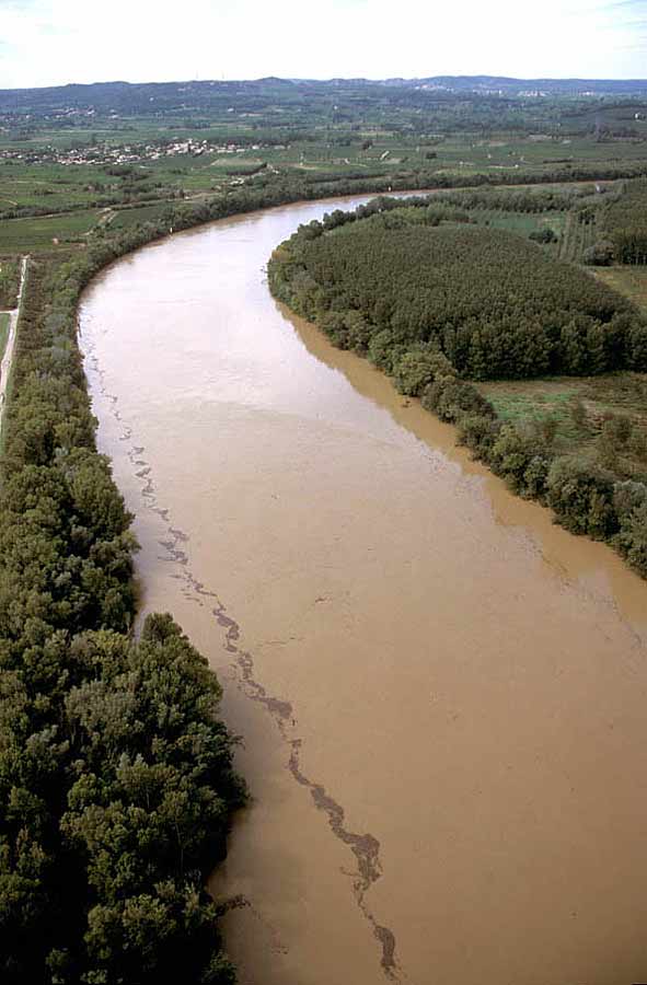 00le-rhone-en-crue-1-e02