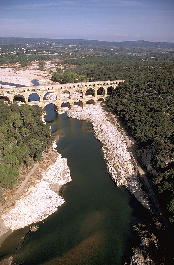 00pont-du-gard-2-e02