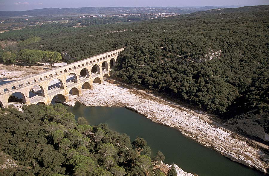 00pont-du-gard-3-e02