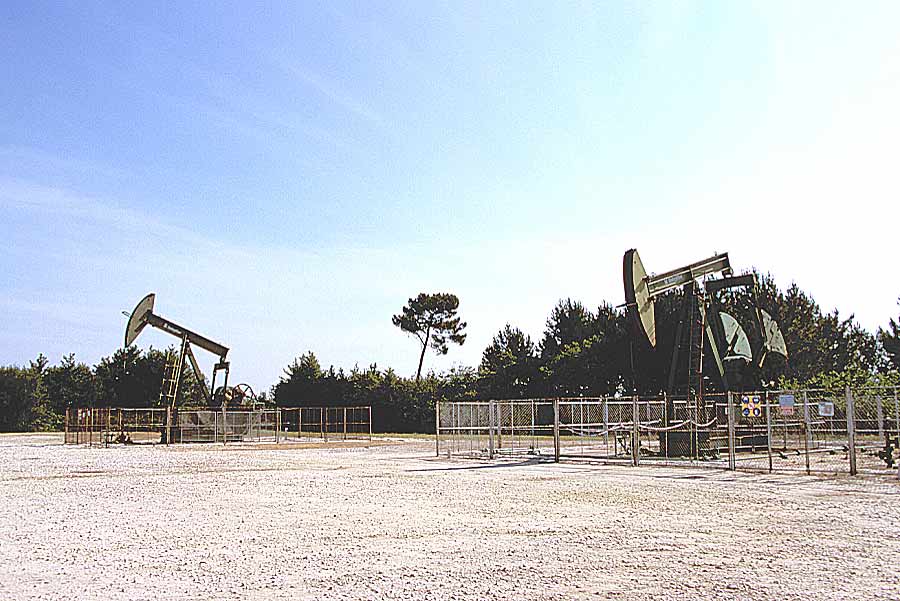 00puits-de-petrole-2-e