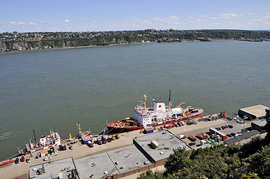 00quebec-273-0810