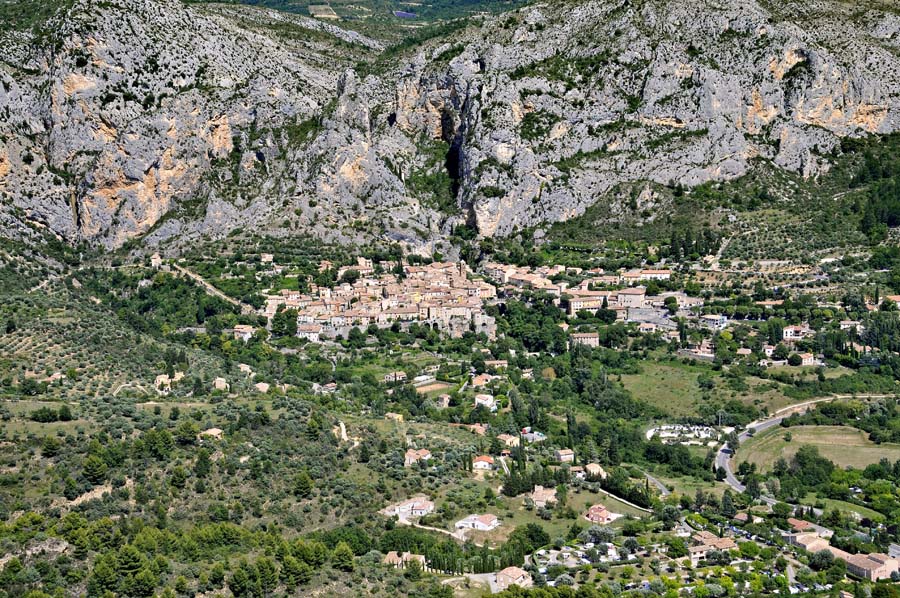 04moustiers-sainte-marie-1-0810