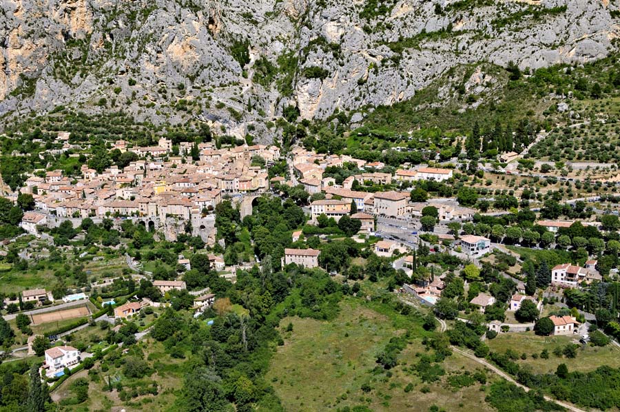 04moustiers-sainte-marie-3-0810