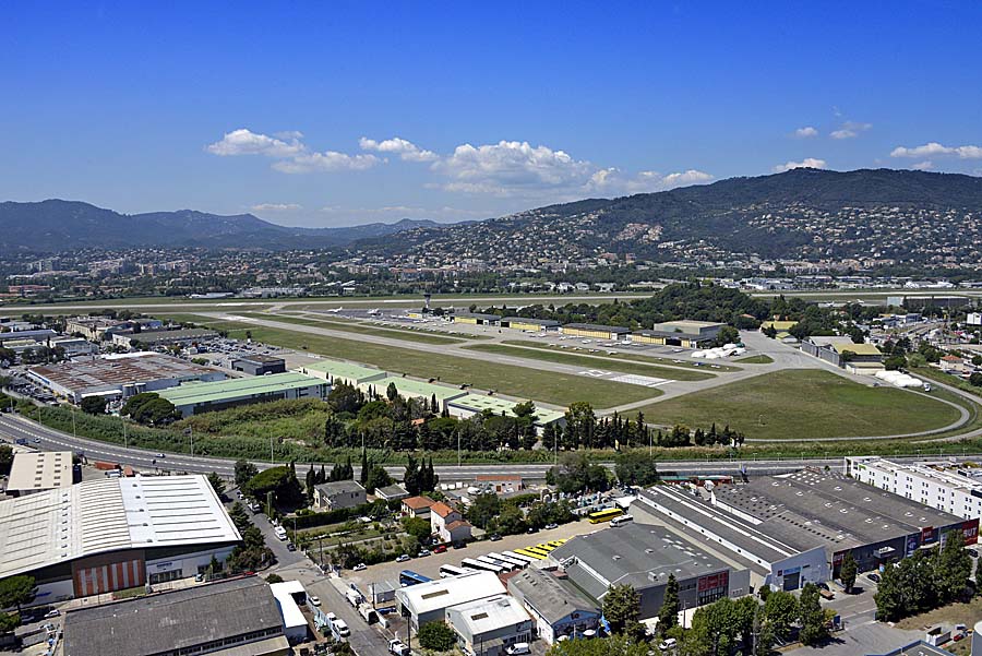 06cannes-aeroport-1-0714