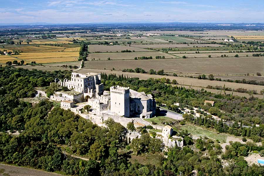 13abbaye-de-montmajour-1-e01