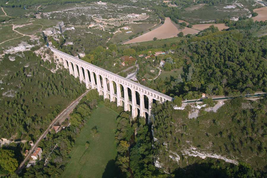 13aqueduc-ventabren-8-0904