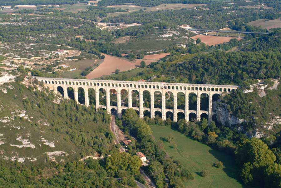 13aqueduc-ventabren-9-0904