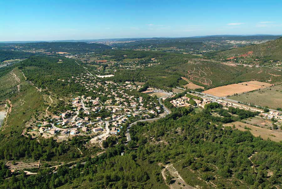 13chateauneuf-le-rouge-1-0904