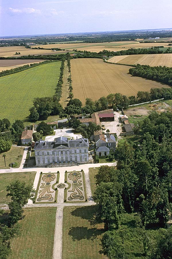 17buzay-chateau-3-e03