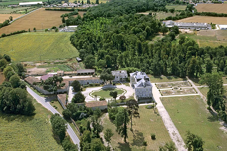 17buzay-chateau-4-e03