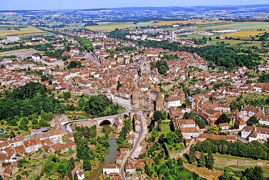 21semur-en-auxois-7-e95