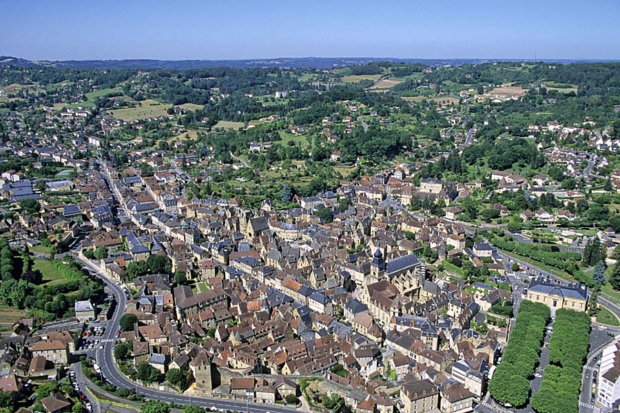 24sarlat-2-e01