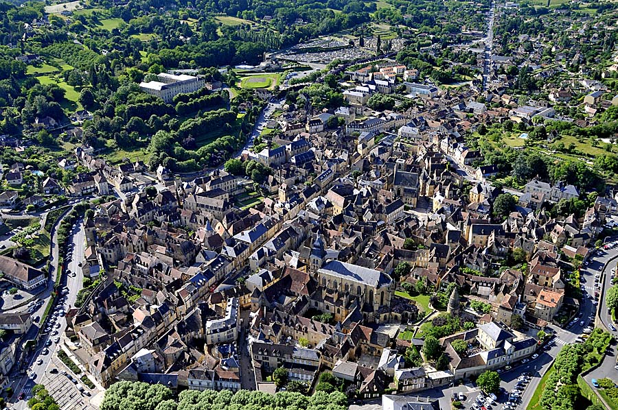 24sarlat-53-0610