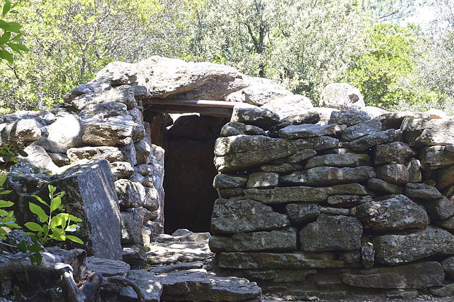 30dolmen-grande-pallierres-17-0515