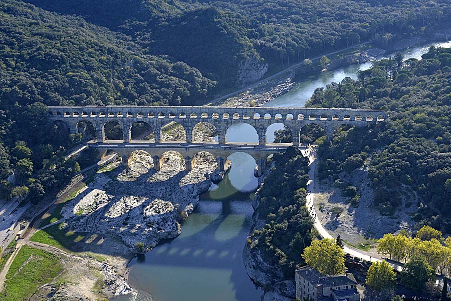 30le-pont-du-gard-34-1014