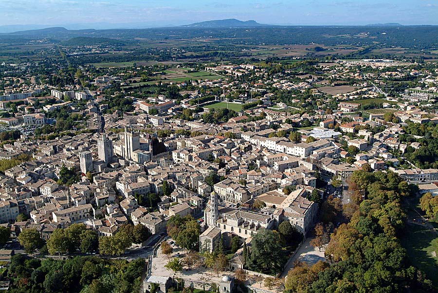 30uzes-12-1003