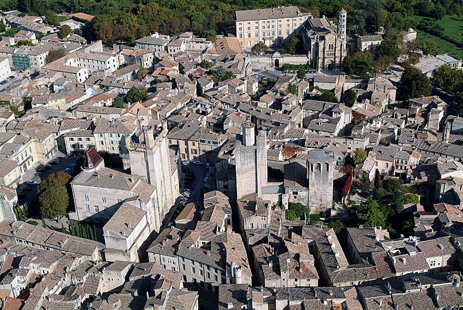 30uzes-18-1003