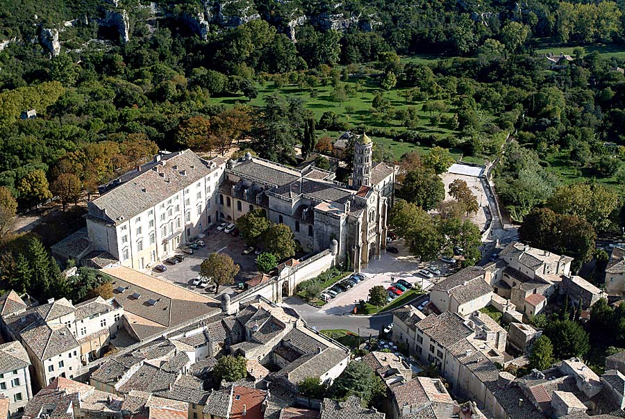 30uzes-21-1003