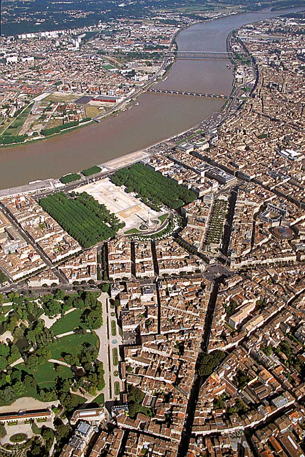 33bordeaux-15-e00
