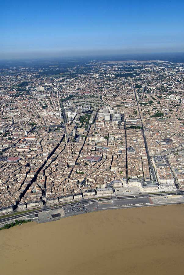 33bordeaux-81-0605