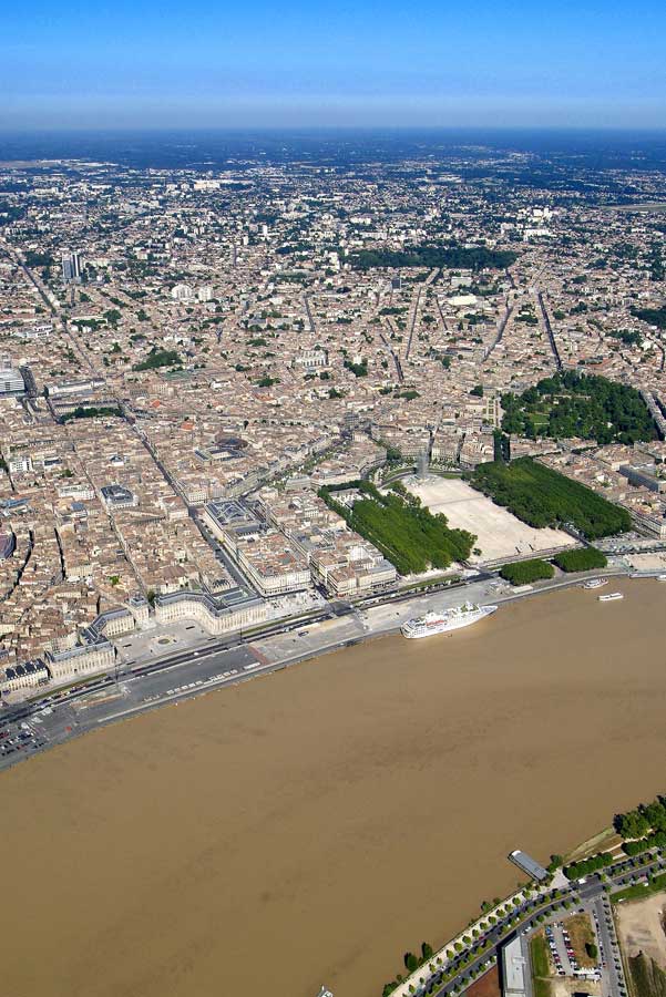 33bordeaux-82-0605
