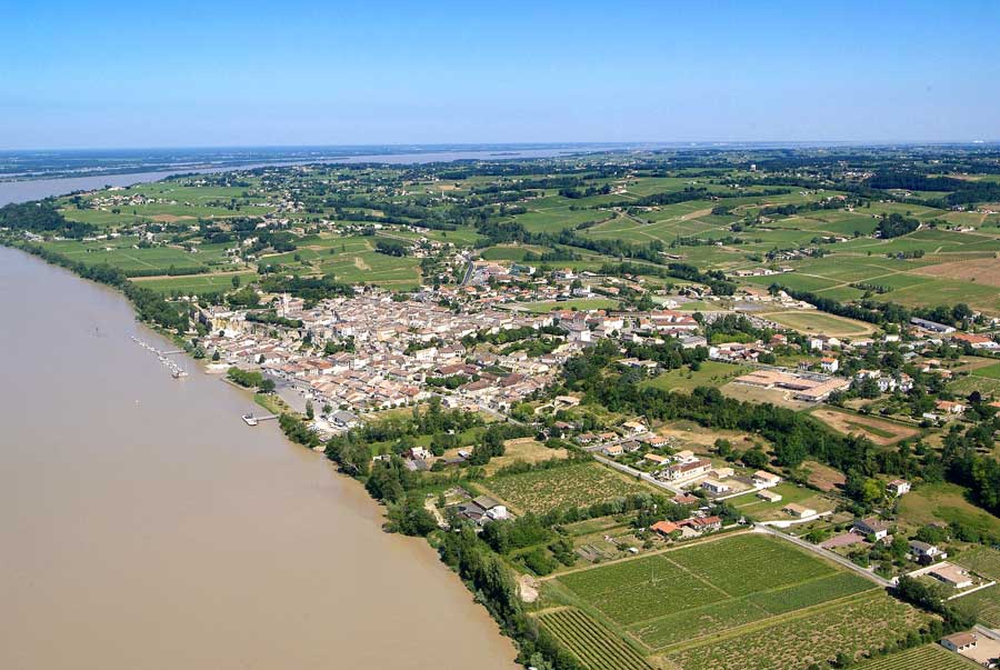 33bourg-sur-gironde-1-0605