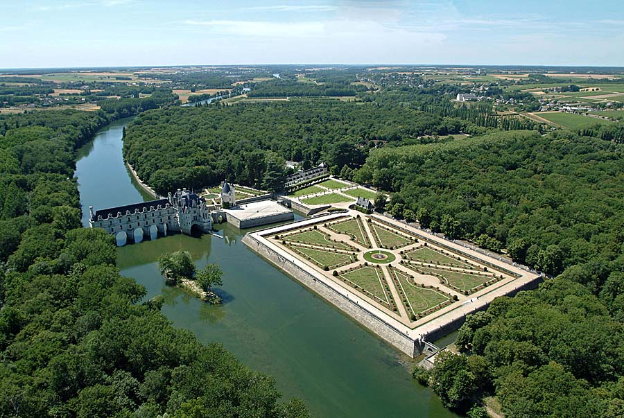 37chenonceaux-2-0704