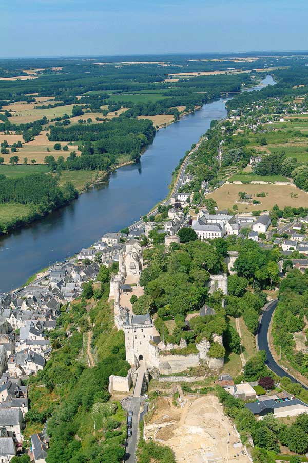 37chinon-22-0704