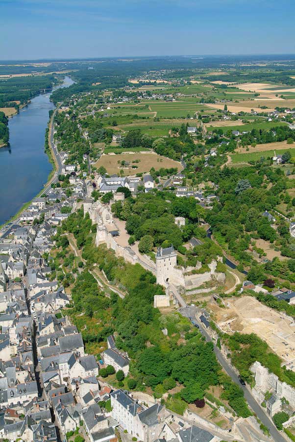 37chinon-24-0704