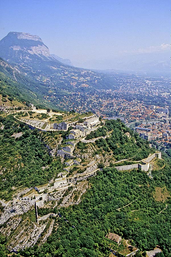 38grenoble-15-e95