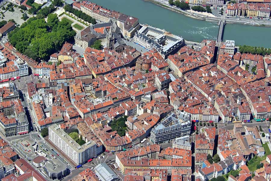 38grenoble-76-0707