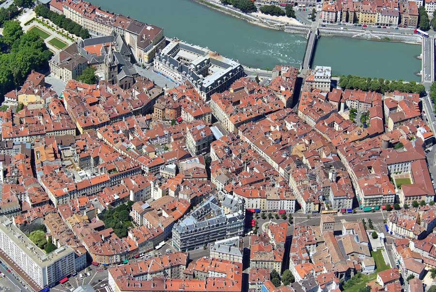 38grenoble-77-0707
