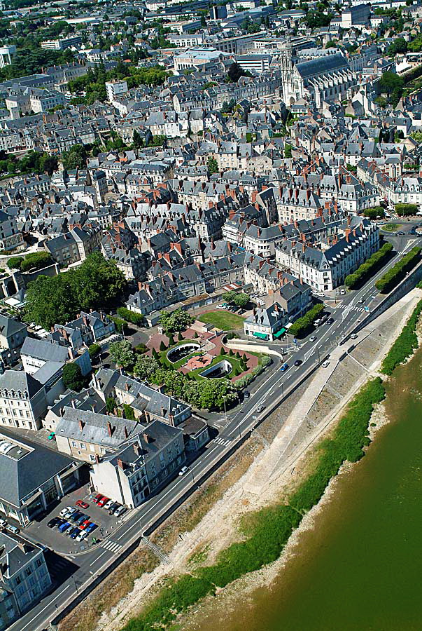 41blois-3-0704