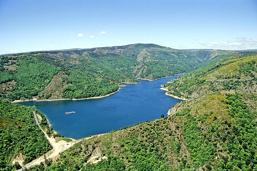 Location lac de villefort 48