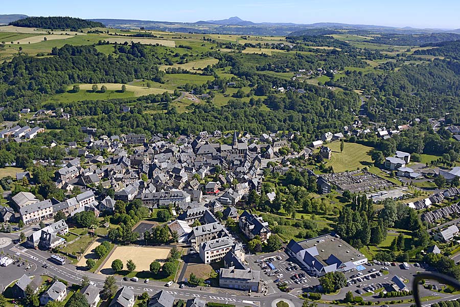 63besse-et-saint-anastaise-6-0618