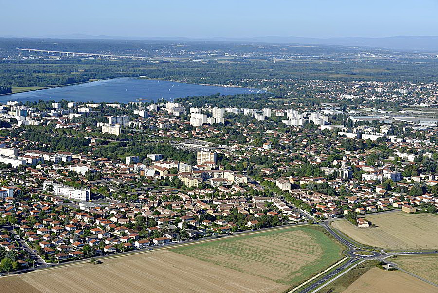 69decine-charpieu-13-0816