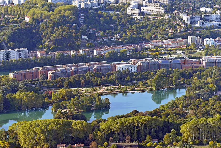 69lyon-1037-0917