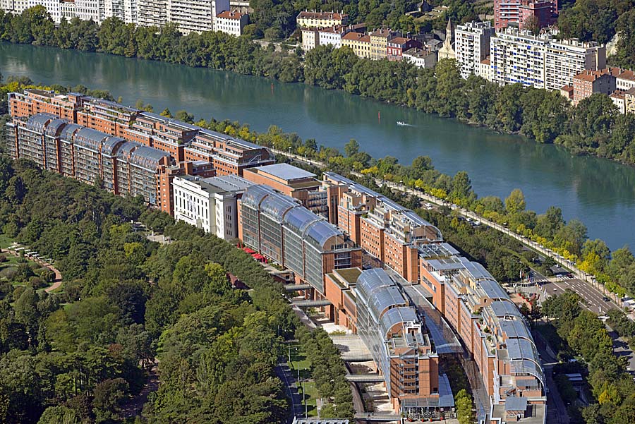 69lyon-1096-0917