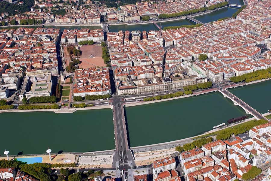 69lyon-157-0907