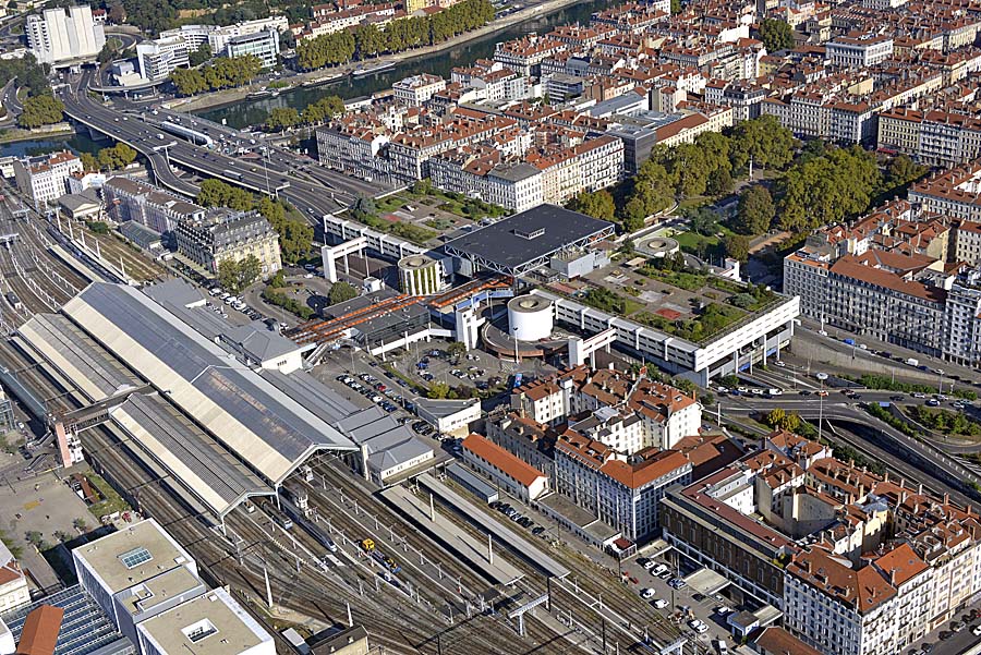 69lyon-177-0917