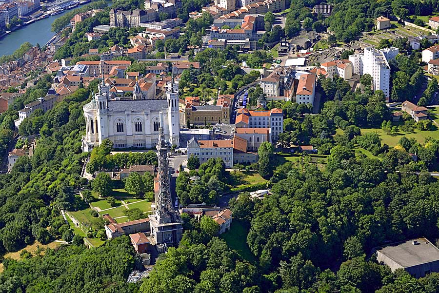 69lyon-215-0716