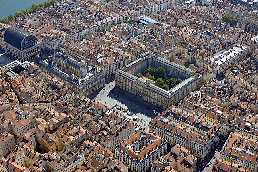69lyon-600-0917