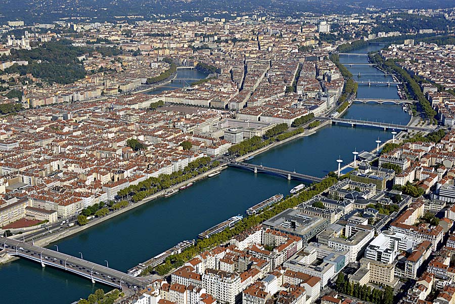 69lyon-727-0917